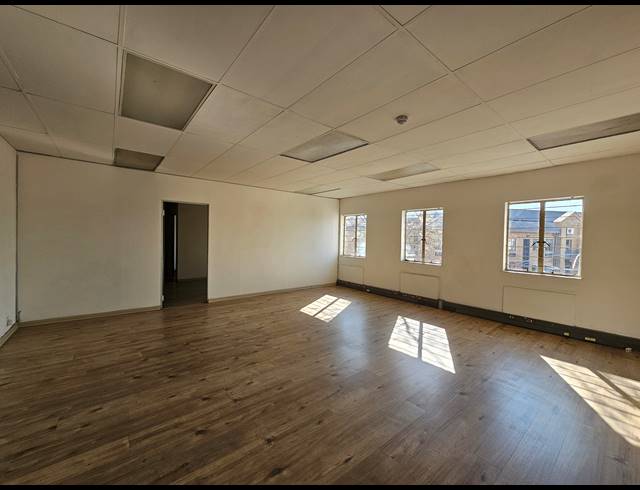 759M² WAREHOUSE TO LET IN LINBRO PARK